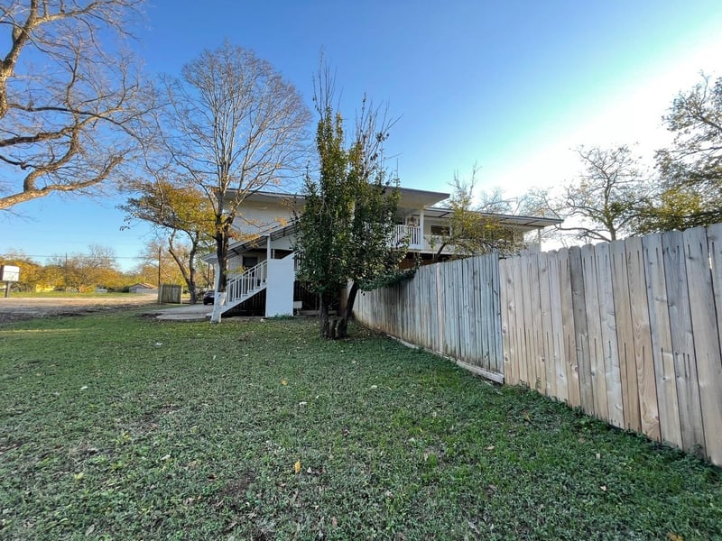 613 Central Texas EXPY #A, B & C, Lampasas, TX 76550