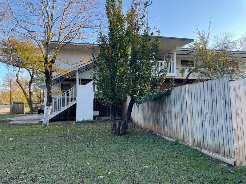 613 Central Texas EXPY #A, B & C, Lampasas, TX 76550