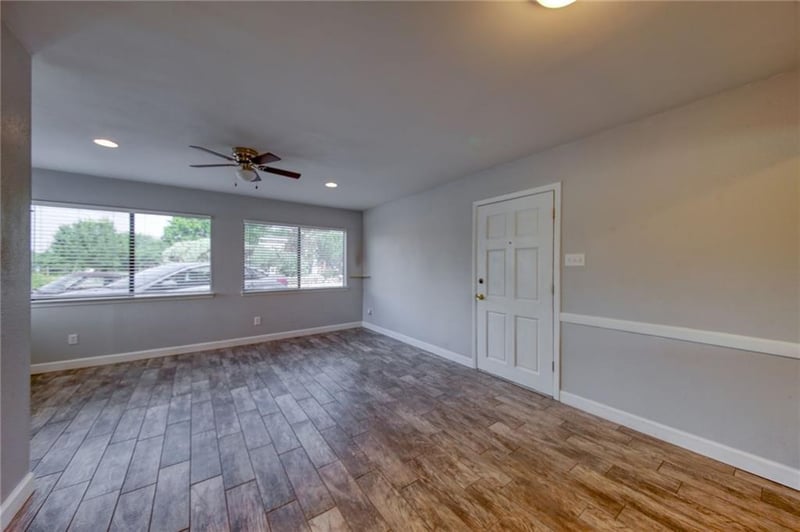 5801 Thunderbird ST #B-20, Lago Vista, TX 78645