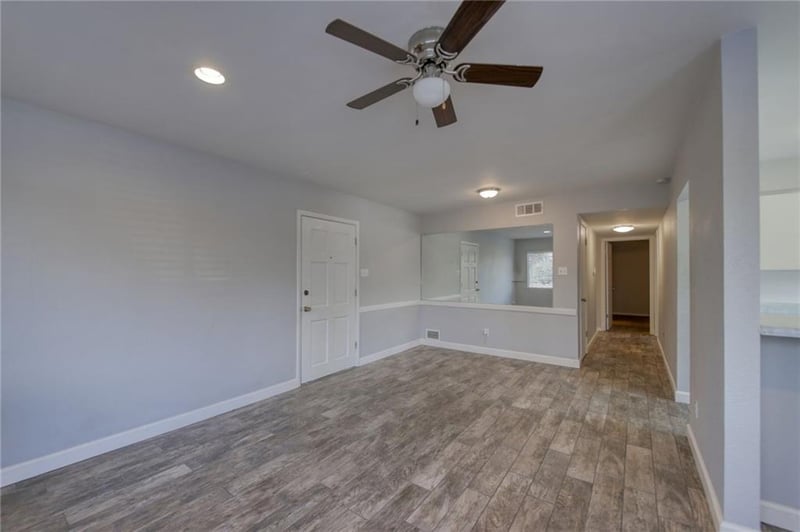 5801 Thunderbird ST #B-20, Lago Vista, TX 78645