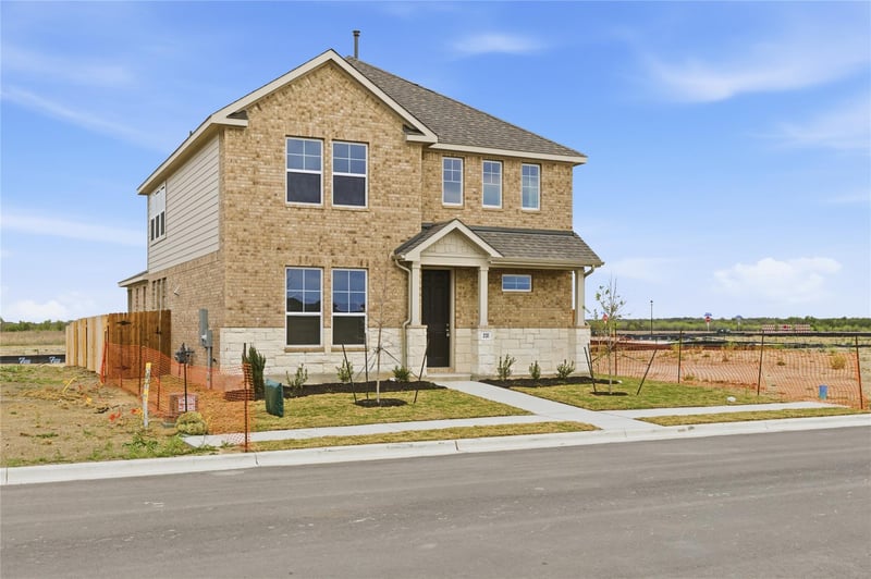 231 Bellie LN, Kyle, TX 78640