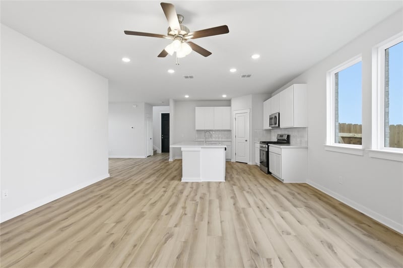 231 Bellie LN, Kyle, TX 78640