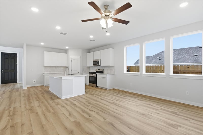 231 Bellie LN, Kyle, TX 78640