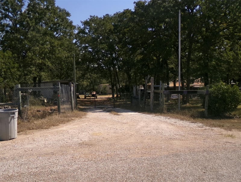 386 Hidden Oaks DR, Elgin, TX 78621