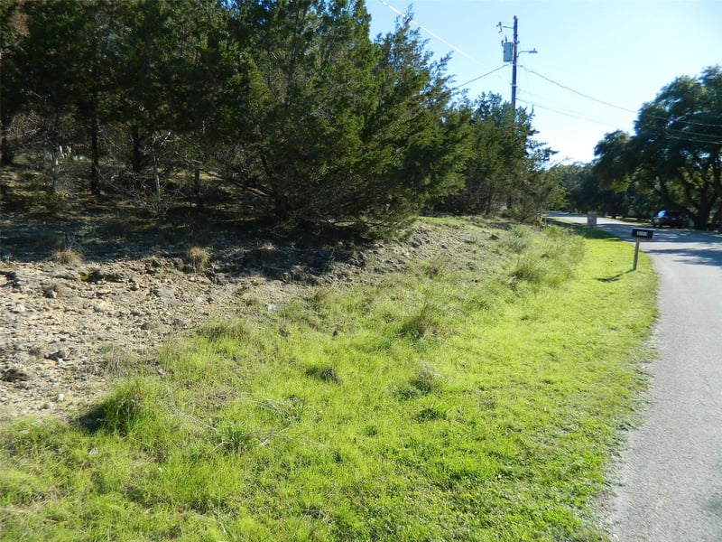 21510 Lakefront DR, Lago Vista, TX 78645