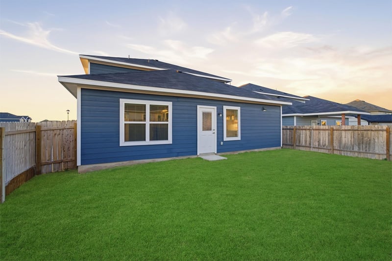 121 Cougar Hill DR, Jarrell, TX 76537