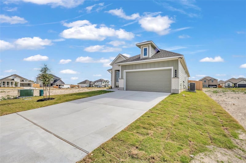 308 Boatright BLVD, Jarrell, TX 76537