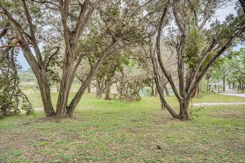 6704 Bar K Clubhouse CT, Lago Vista, TX 78645