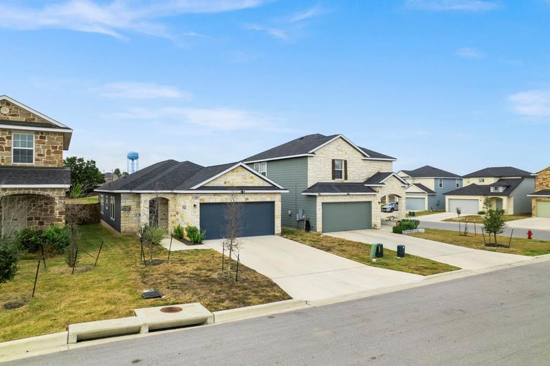 104 Katie Elder DR, Jarrell, TX 76537