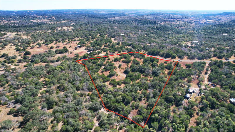 610 Deer RD, Fredericksburg, TX 78624