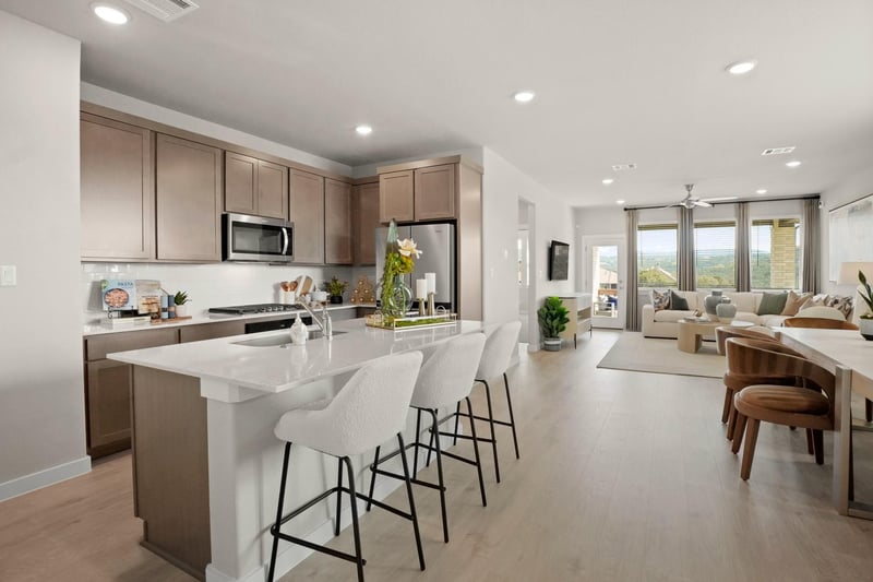 8112 Turning Leaf CIR, Lago Vista, TX 78645