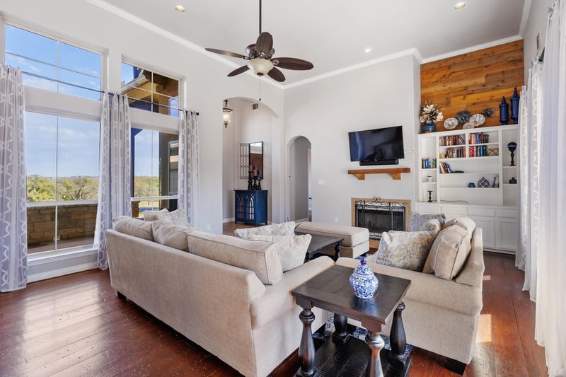 3206 Douglas DR, Horseshoe Bay, TX 78657