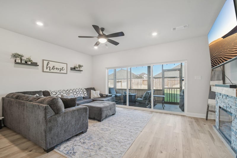 119 Nandina Pa, Bastrop, TX 78602
