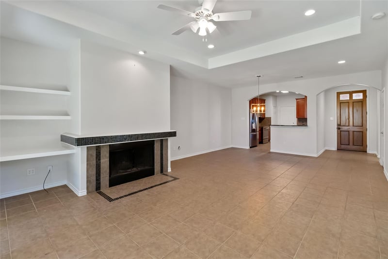 539 Colovista PKWY #B103, Bastrop, TX 78602
