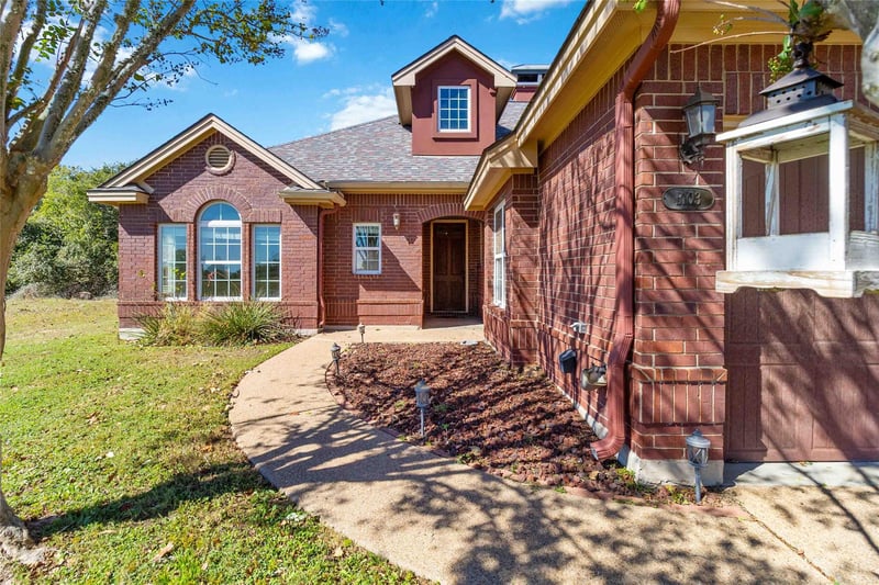 539 Colovista PKWY #B103, Bastrop, TX 78602