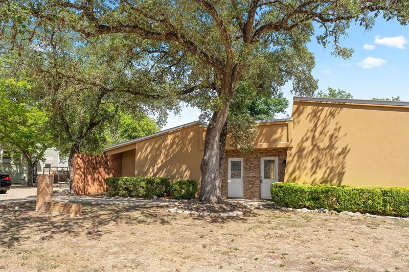 521 - 525 Hutchison ST, San Marcos, TX 78666