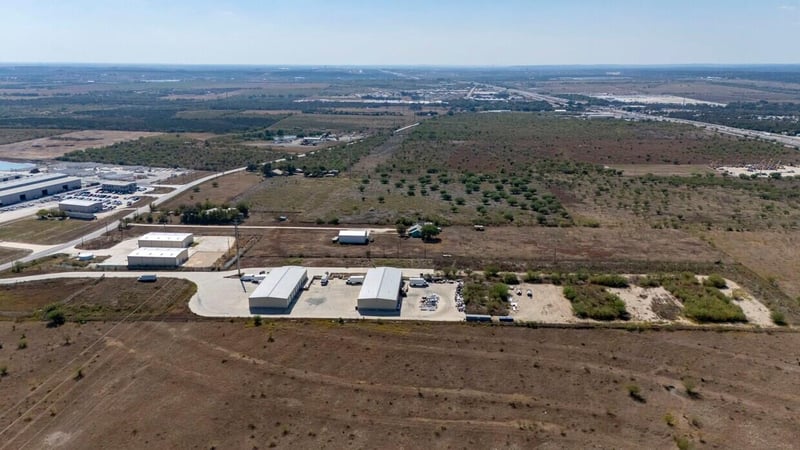 6802 Old Bastrop Hw, San Marcos, TX 78666