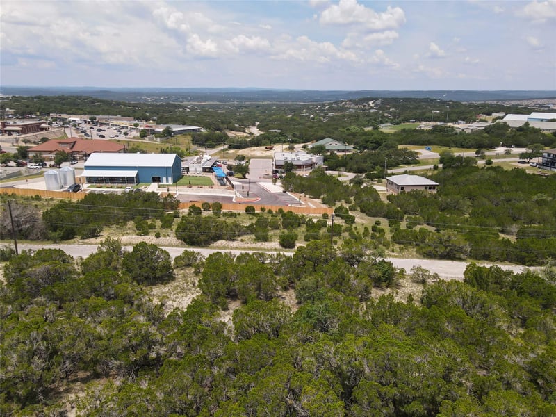 8007 Arapaho TRL, Lago Vista, TX 78645