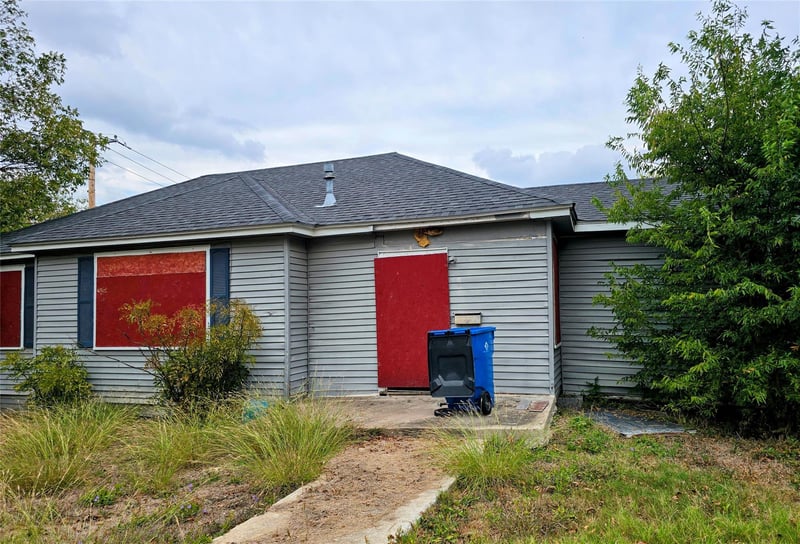 914 Porter - 901 W 5th, Taylor, TX 76574