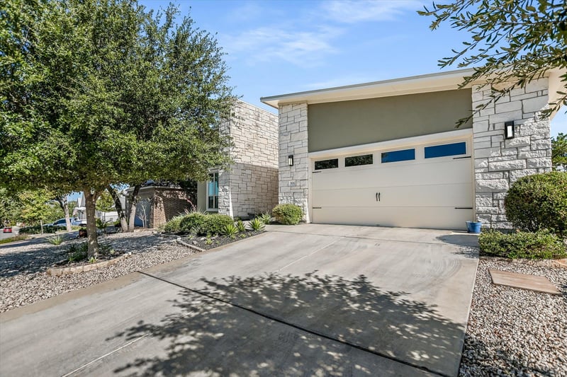 804 Dancing Oak LN, San Marcos, TX 78666