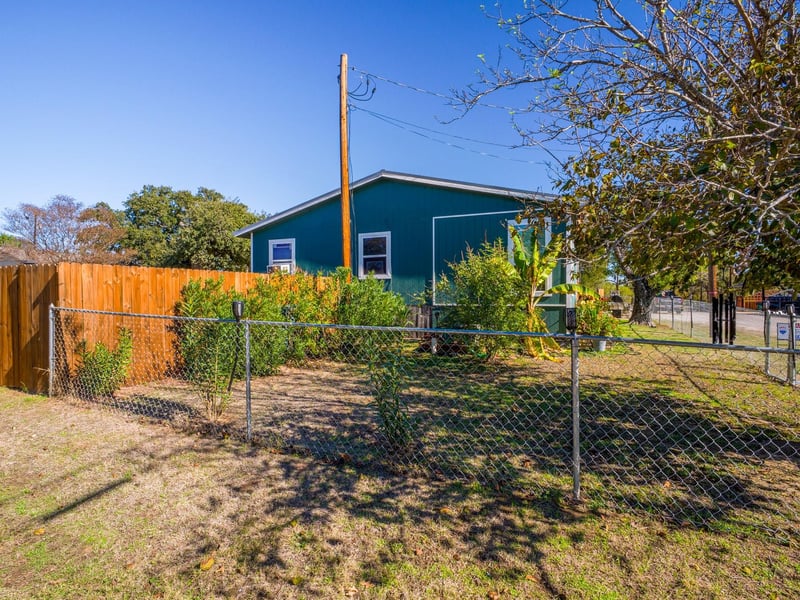 301 Castlebriar DR, Marble Falls, TX 78654