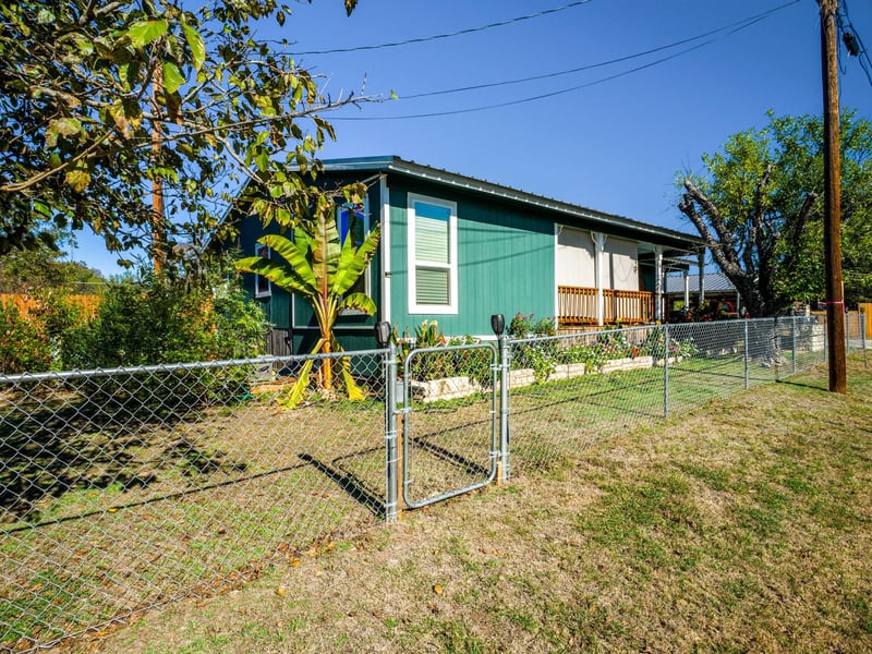 301 Castlebriar DR, Marble Falls, TX 78654