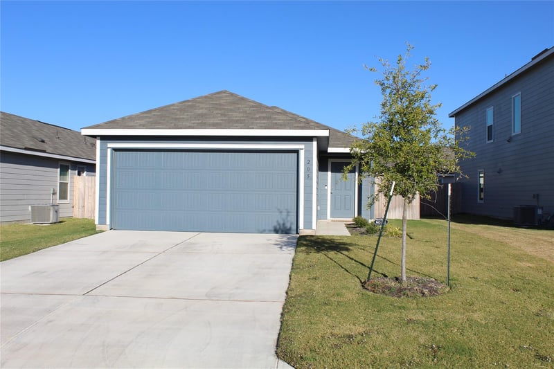 205 Marty Allen Loop, Jarrell, TX 76537