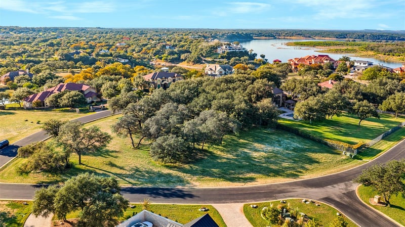 25700 Cliff Cir, Spicewood, TX 78657