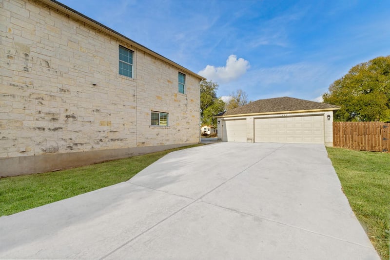 600 Bella Vista Circle CIR, Kyle, TX 78640