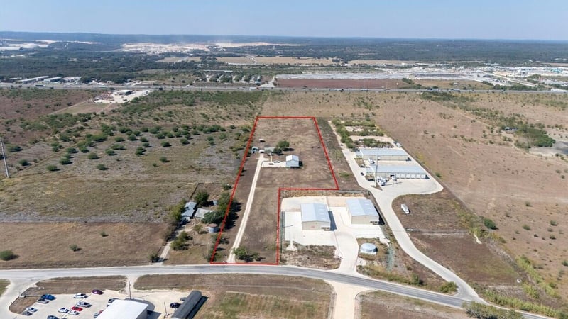 6802 Old Bastrop Hw, San Marcos, TX 78666