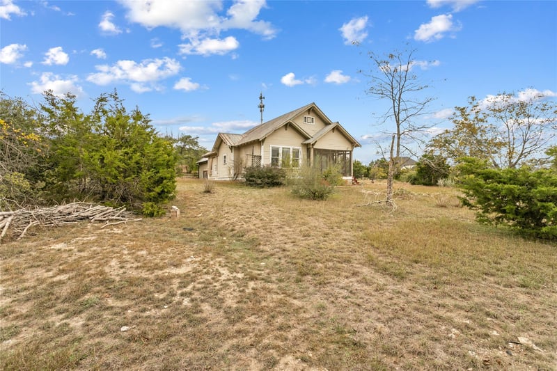 500 Springlake DR, Dripping Springs, TX 78620