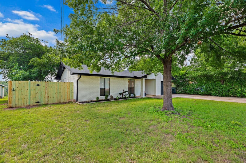 1004 Scenic DR, Georgetown, TX 78626