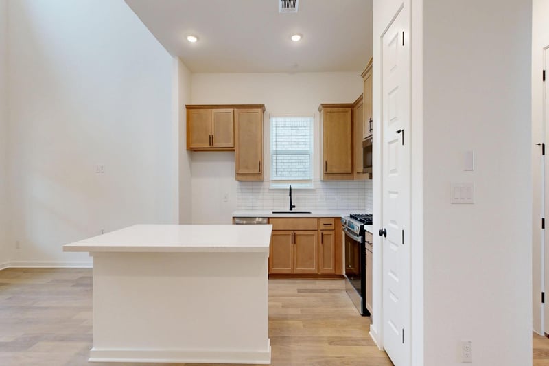 152 Bishop Wood RD, Dripping Springs, TX 78620