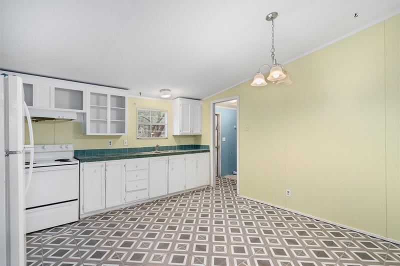 743 Oak MDWS, San Marcos, TX 78666