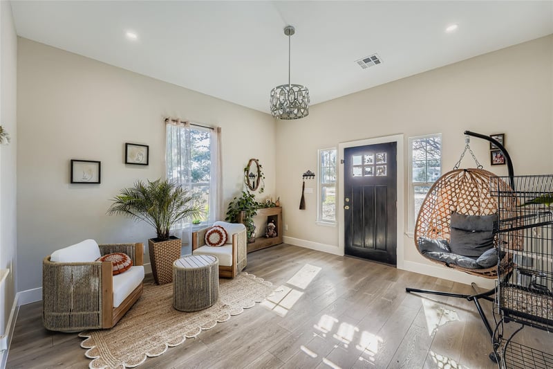 149 Arosa DR, Elgin, TX 78621