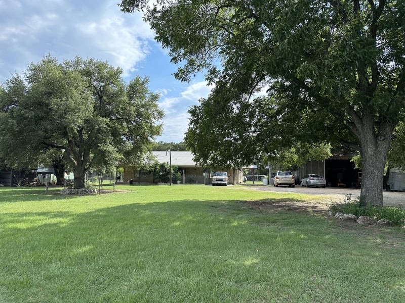 5571 Fm 535 , Cedar Creek, TX 78612