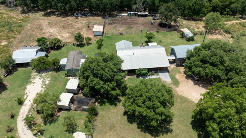 5571 Fm 535 , Cedar Creek, TX 78612
