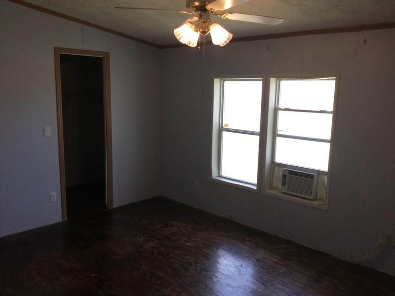 250 Rolling Oaks DR, Driftwood, TX 78619