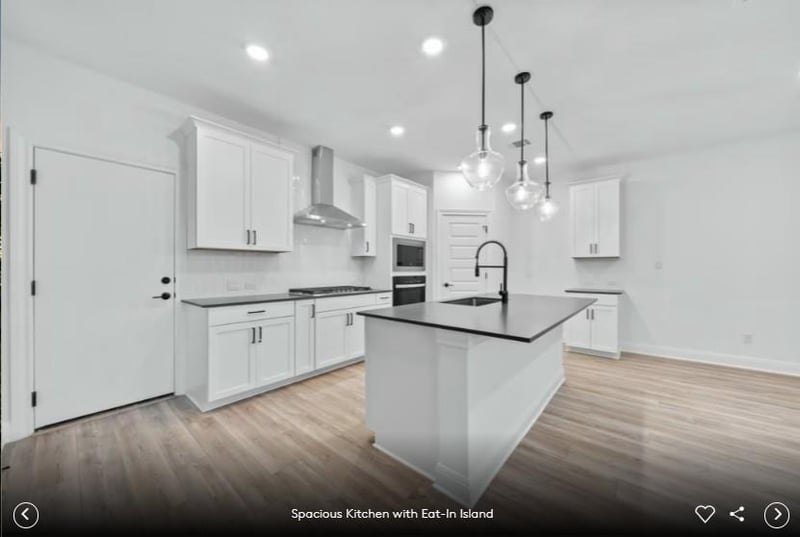 125 Darlington CT, Liberty Hill, TX 78642