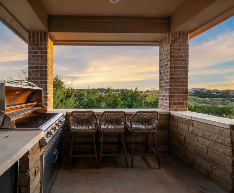 21824 Rock Wren RD, Spicewood, TX 78669