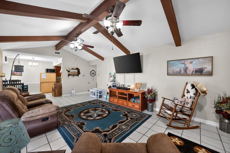 1209 Sagebrush DR, Round Rock, TX 78681