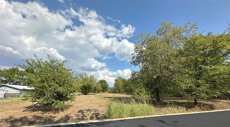 2208 B Pecan ST, Bastrop, TX 78602