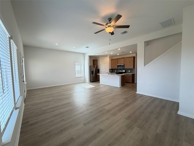 113 Holmby DR, Hutto, TX 78634