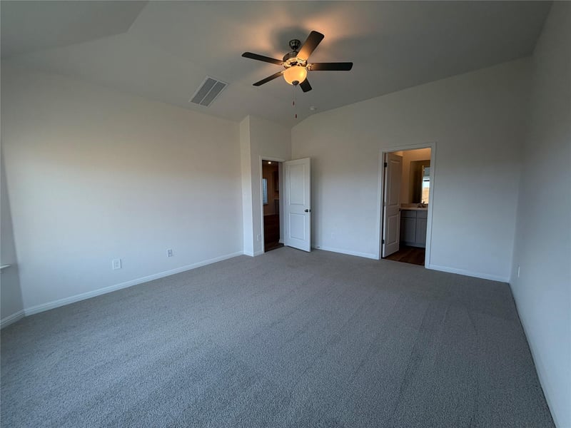 111 Holmby DR, Hutto, TX 78634