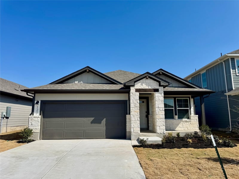 121 Holmby DR, Hutto, TX 78634