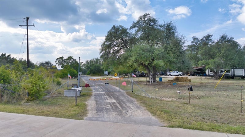 208 Whisper LN, Georgetown, TX 78628