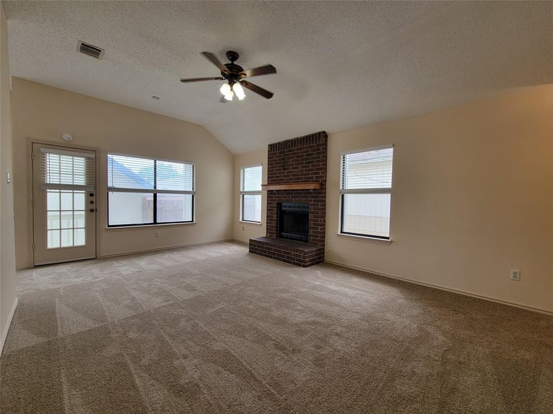 1007 Black Locust DR, Pflugerville, TX 78660