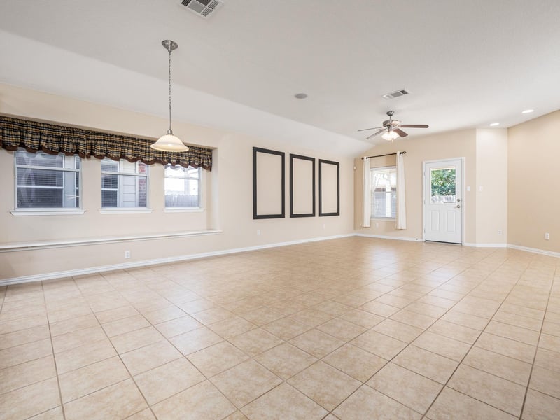 2005 Granite Springs RD, Leander, TX 78641