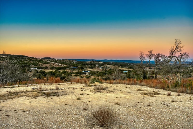 136 Falling Oak DR, Blanco, TX 78606