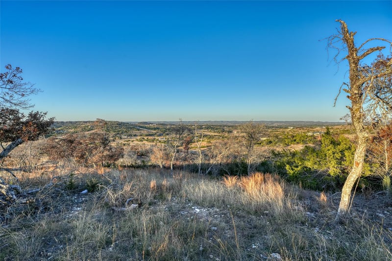 136 Falling Oak DR, Blanco, TX 78606
